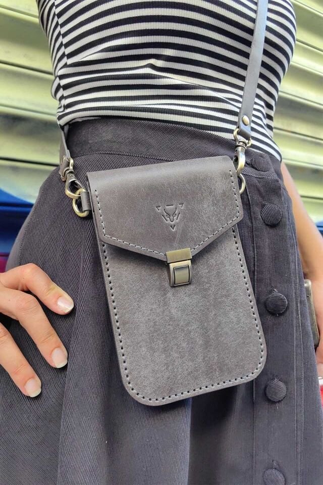 Deri Telefon Çantası Gri