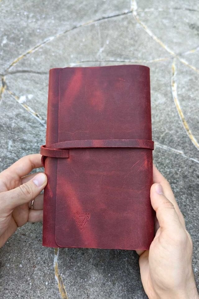 Deri Kitap Kılıfı Kırmızı