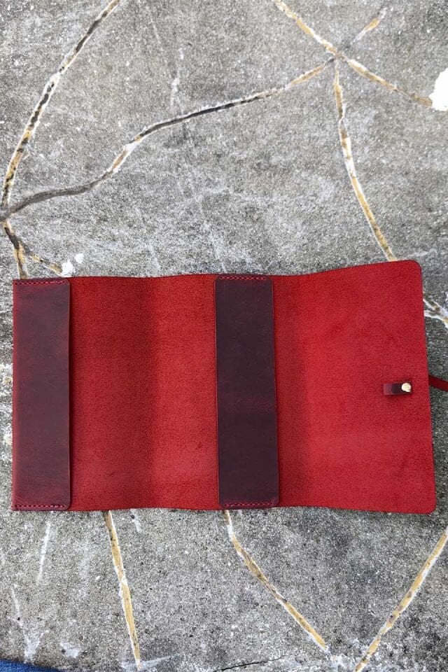 Deri Kitap Kılıfı Kırmızı